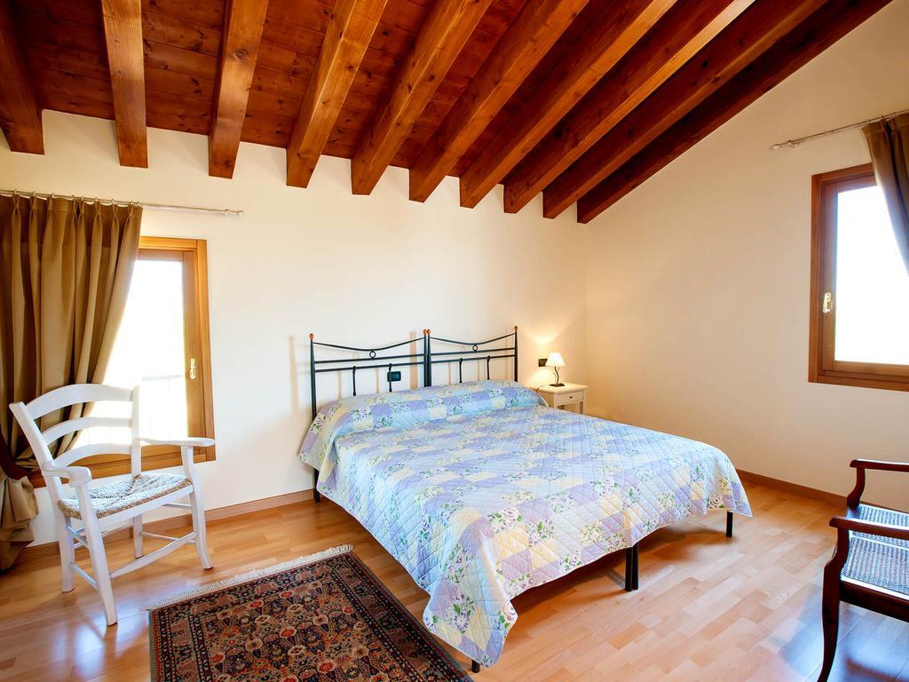 Agriturismo Crocerone Bassano del Grappa Szoba fotó
